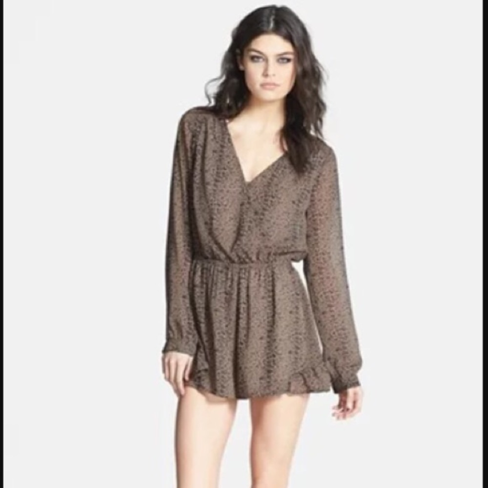 ASTR Cheetah Print Long Sleeve Romper